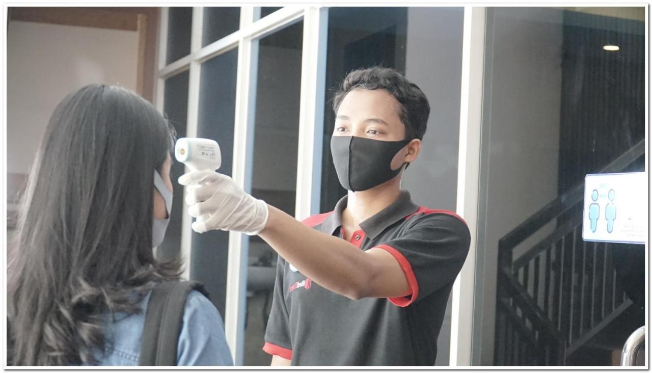 Reddoorz Plus Near Stie Ykpn 2 Maguwo Bagian luar foto