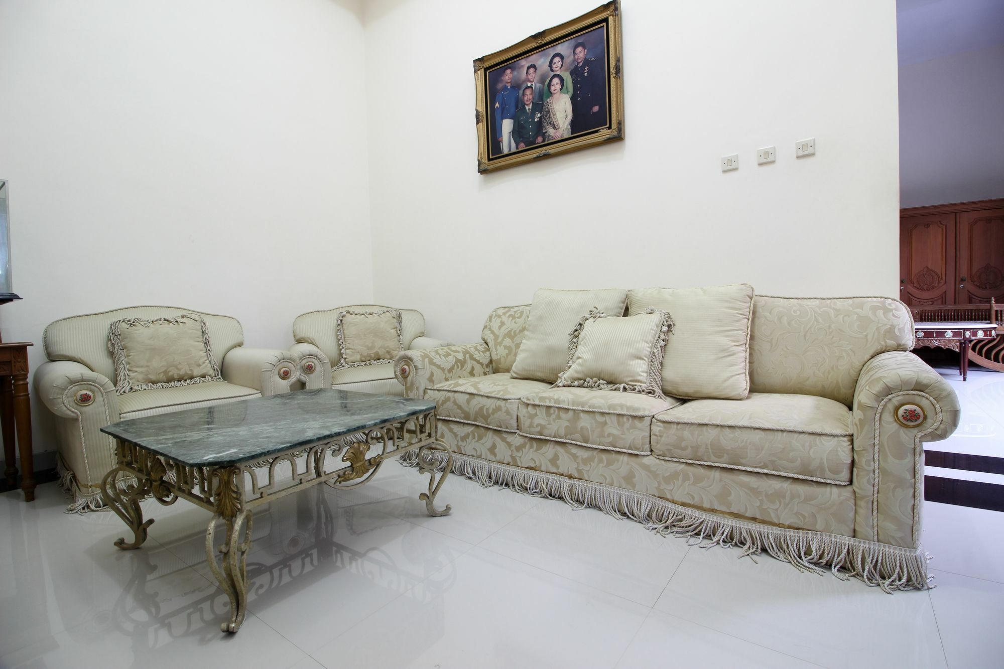 Reddoorz Plus Near Stie Ykpn 2 Maguwo Bagian luar foto