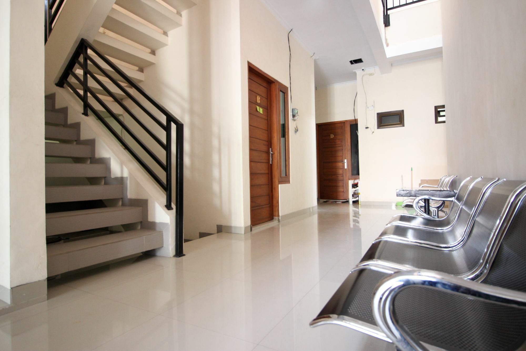 Reddoorz Plus Near Stie Ykpn 2 Maguwo Bagian luar foto